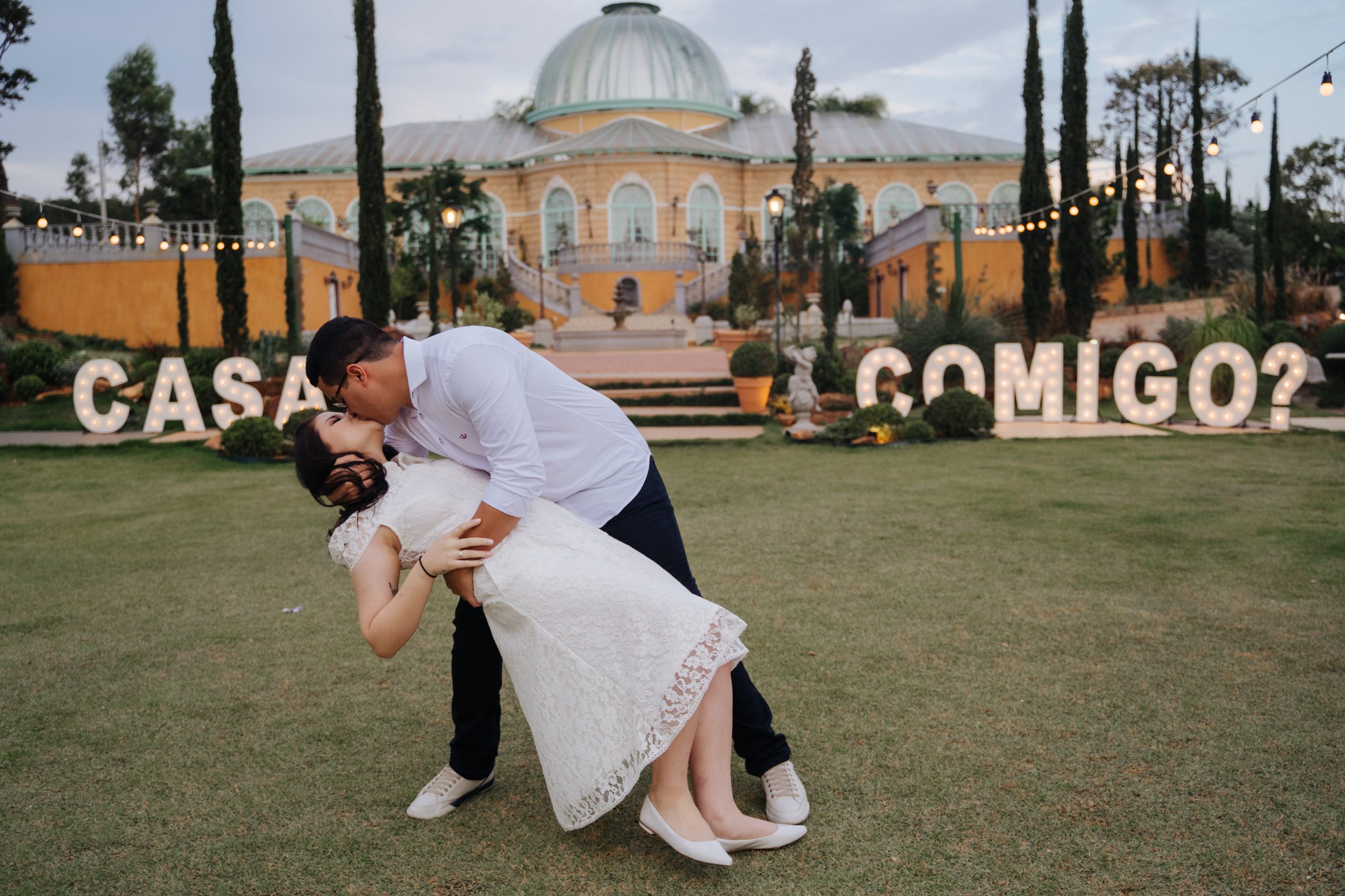 Brasília ganha serviço especializado em pedido de casamento