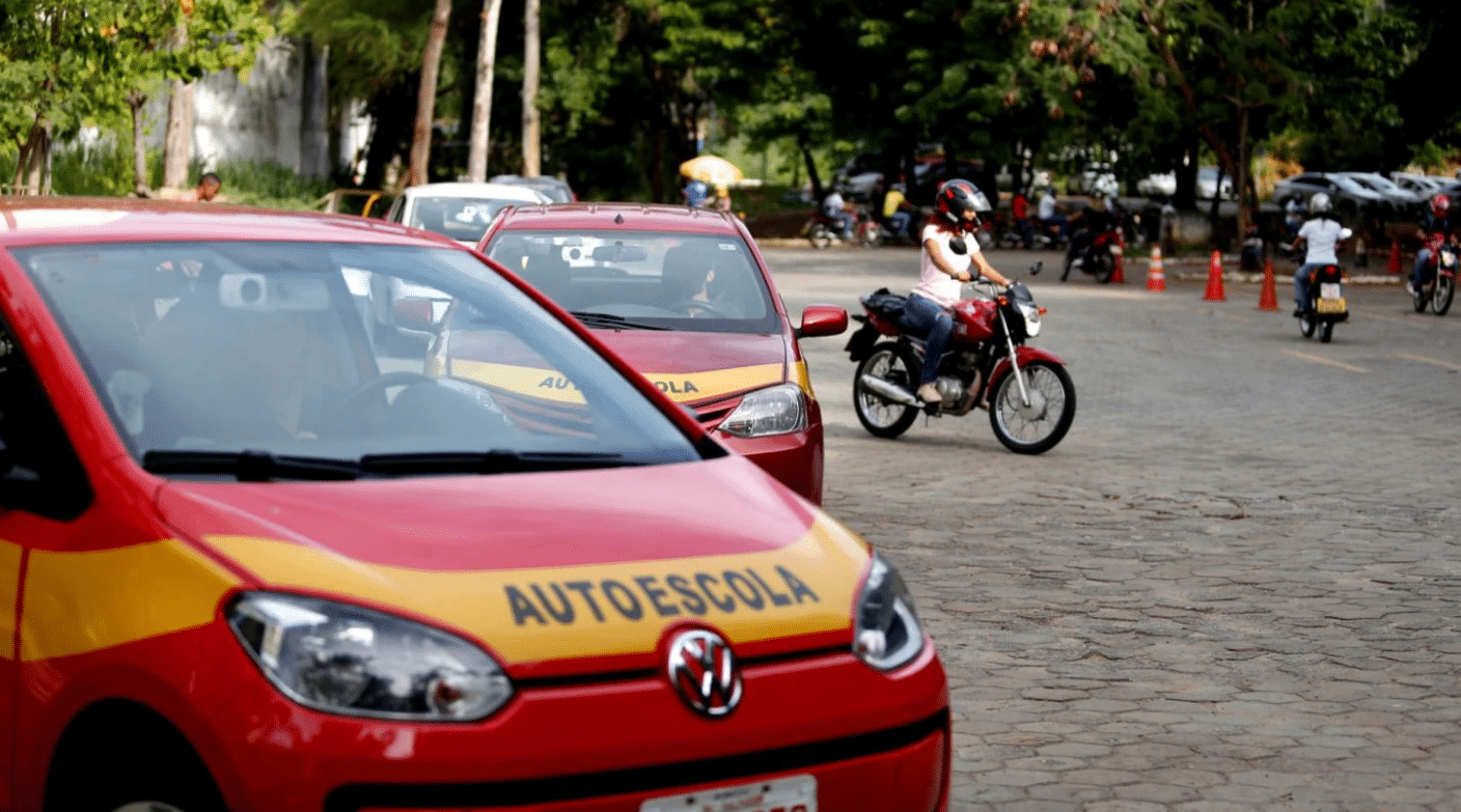 Detran-DF libera marcações para as provas teóricas e práticas de direção veicular.