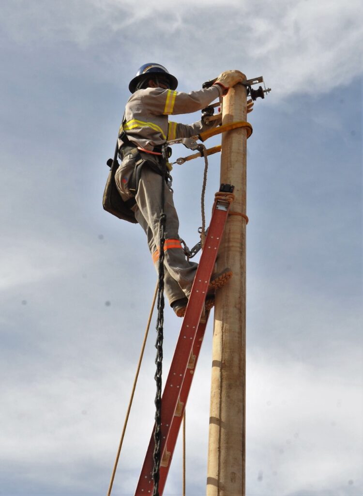 As quadras QN 502, em Samambaia, e QD 113, no Recanto das Emas, receberão obras de complementação de infraestrutura de energia elétrica