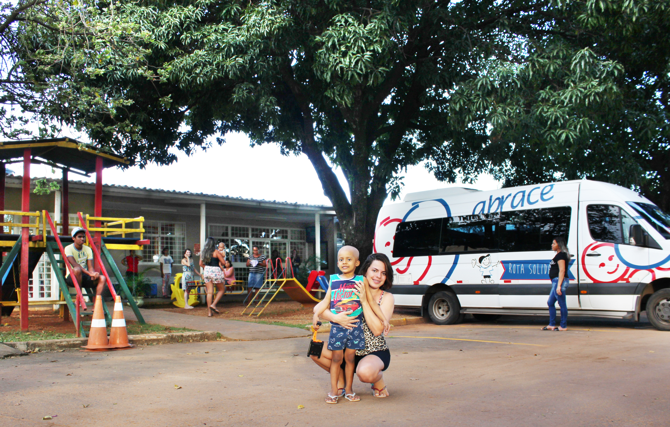 Crianças com câncer acompanhadas pelas Abrace ganham atendimento pedagógico de professores e alunos da Estácio Brasília