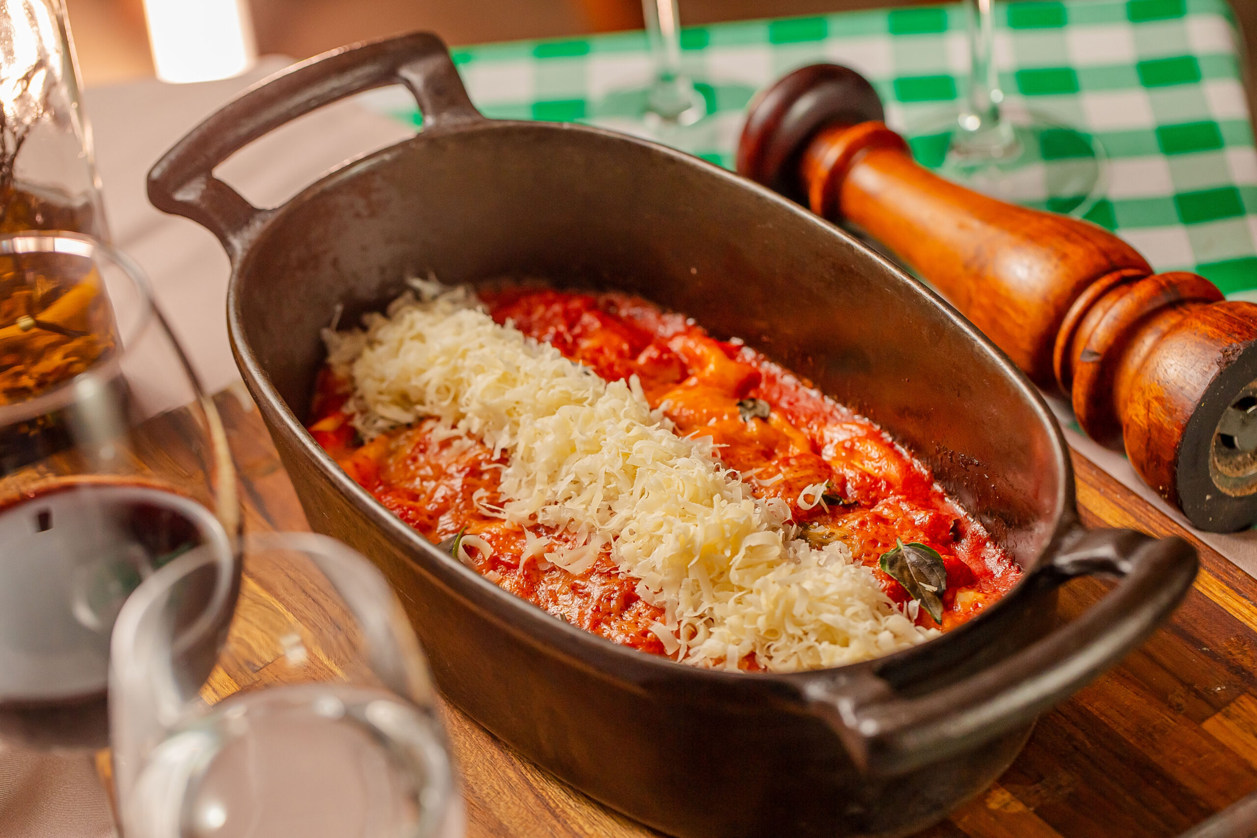 Cantina Gratinata: saiba mais sobre o novo restaurante italiano inaugurado na Asa Sul com foco em pratos para compartilhar Cantina Gratinata: saiba mais sobre o novo restaurante italiano inaugurado na Asa Sul com foco em pratos para compartilhar