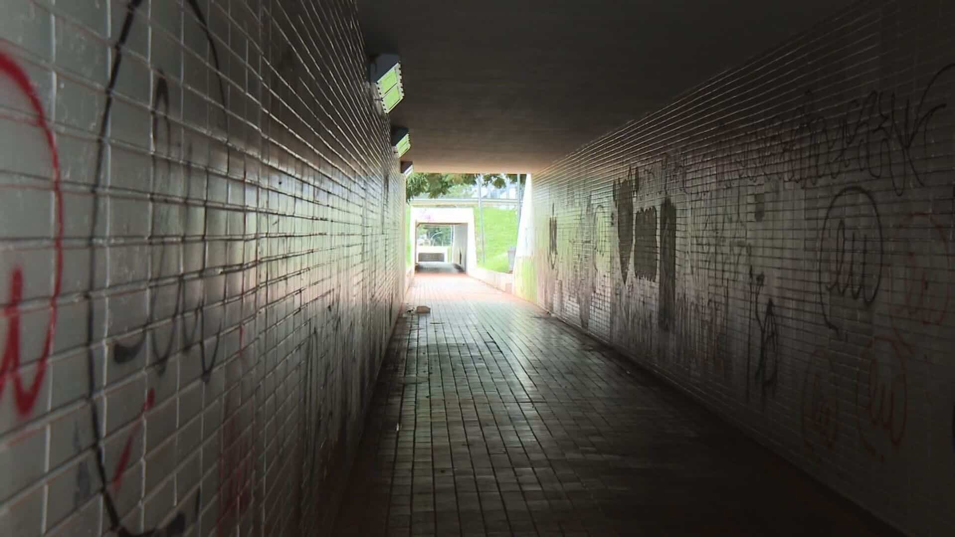 Câmara do DF aprova lei que obriga governo a iluminar passarelas, paradas de ônibus e faixas de pedestres