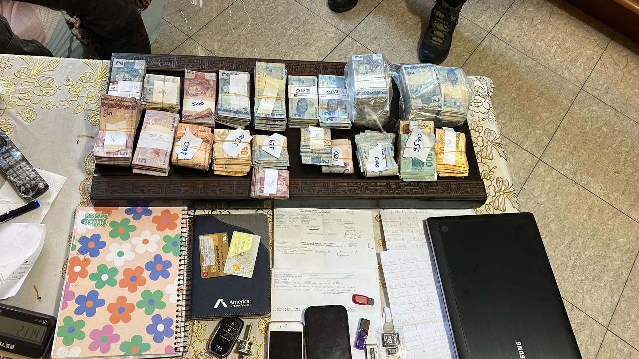 Grupo criminoso da China movimenta mais de R$ 1 bilhão com golpe do falso investimento no Brasil; veja detalhes Grupo criminoso da China movimenta mais de R$ 1 bilhão com golpe do falso investimento no Brasil; veja detalhes