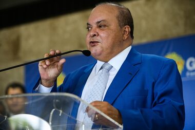 Ibaneis sanciona lei que impede desconto retroativo do Iprev a aposentados e pensionistas do DF Ibaneis sanciona lei que impede desconto retroativo do Iprev a aposentados e pensionistas do DF