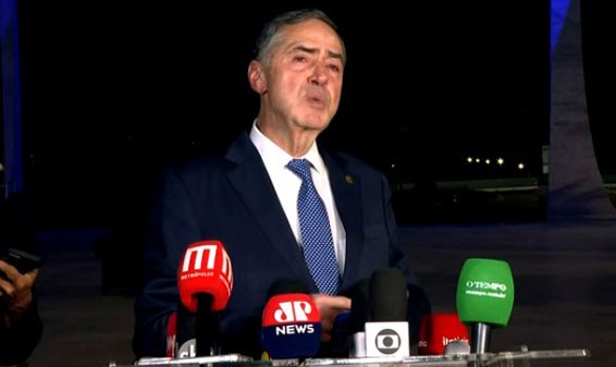 Ministro do STF Luís Roberto Barroso recebe alta após passar mal e ser internado em Brasília Ministro do STF Luís Roberto Barroso recebe alta após passar mal e ser internado em Brasília