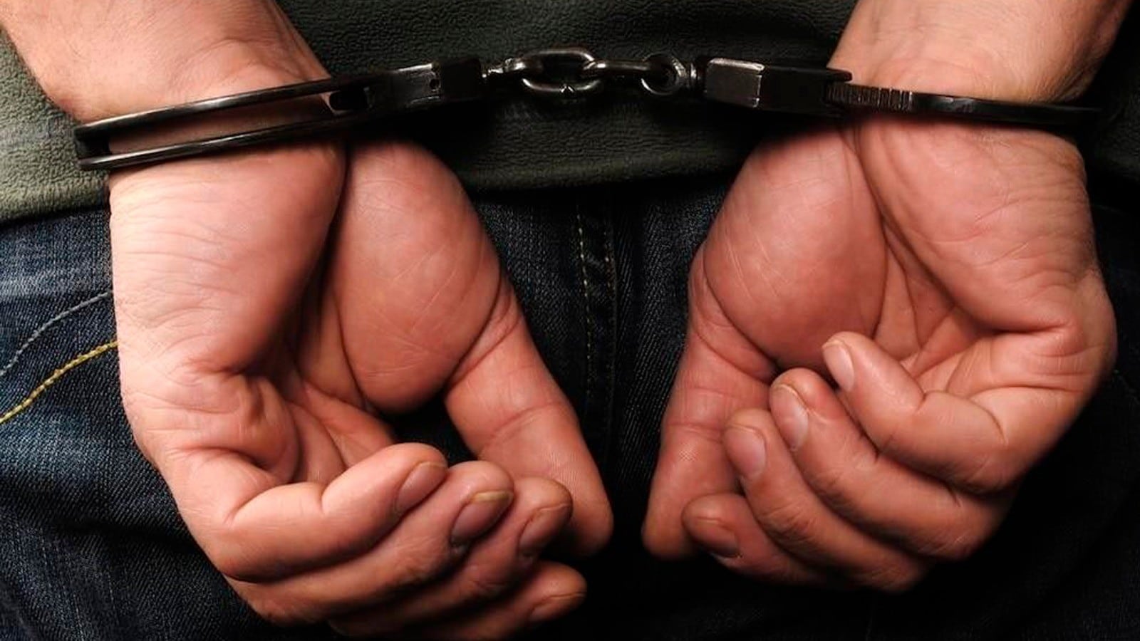 Comerciante é preso suspeito de estuprar homem com deficiência intelectual e esquizofrenia no DF Comerciante é preso suspeito de estuprar homem com deficiência intelectual e esquizofrenia no DF