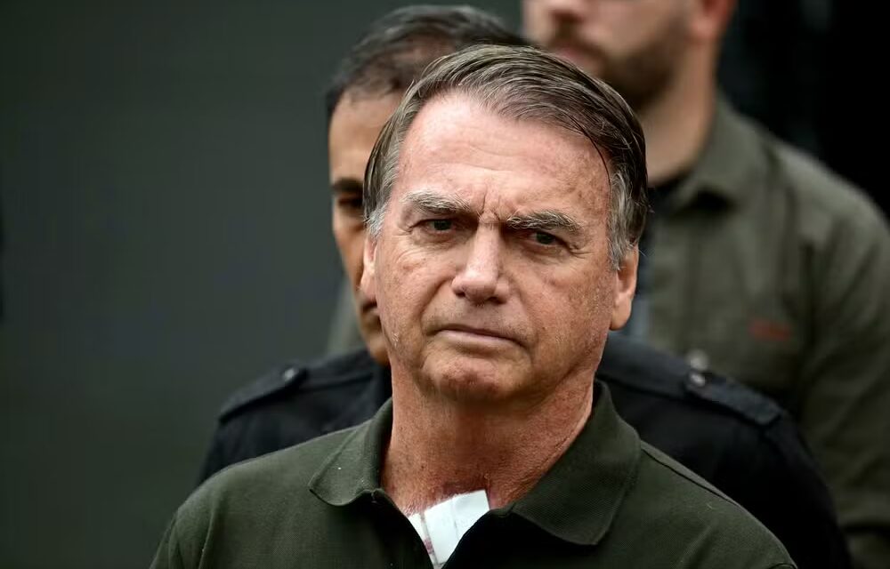 Preso, Bolsonaro foi levado à superintendência da PF em Brasília